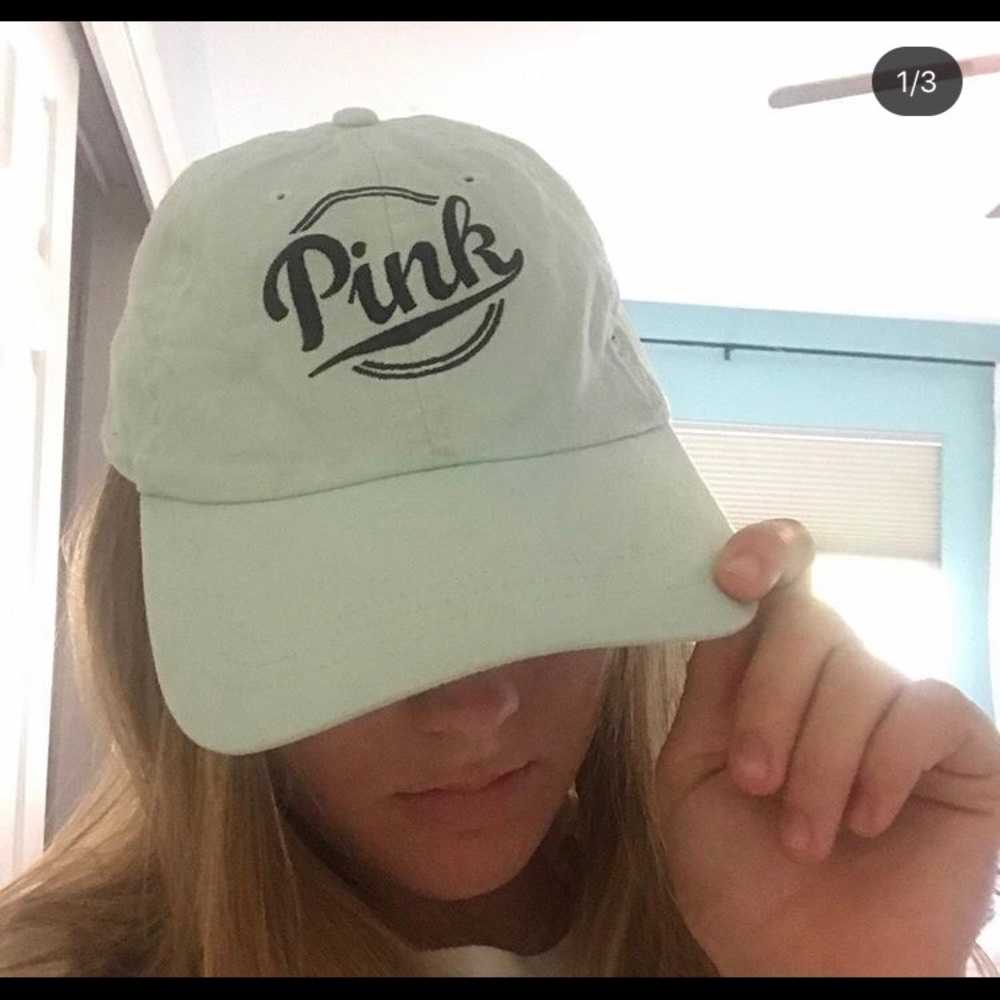 Victoria’s Secret pink baseball hat! 🧢